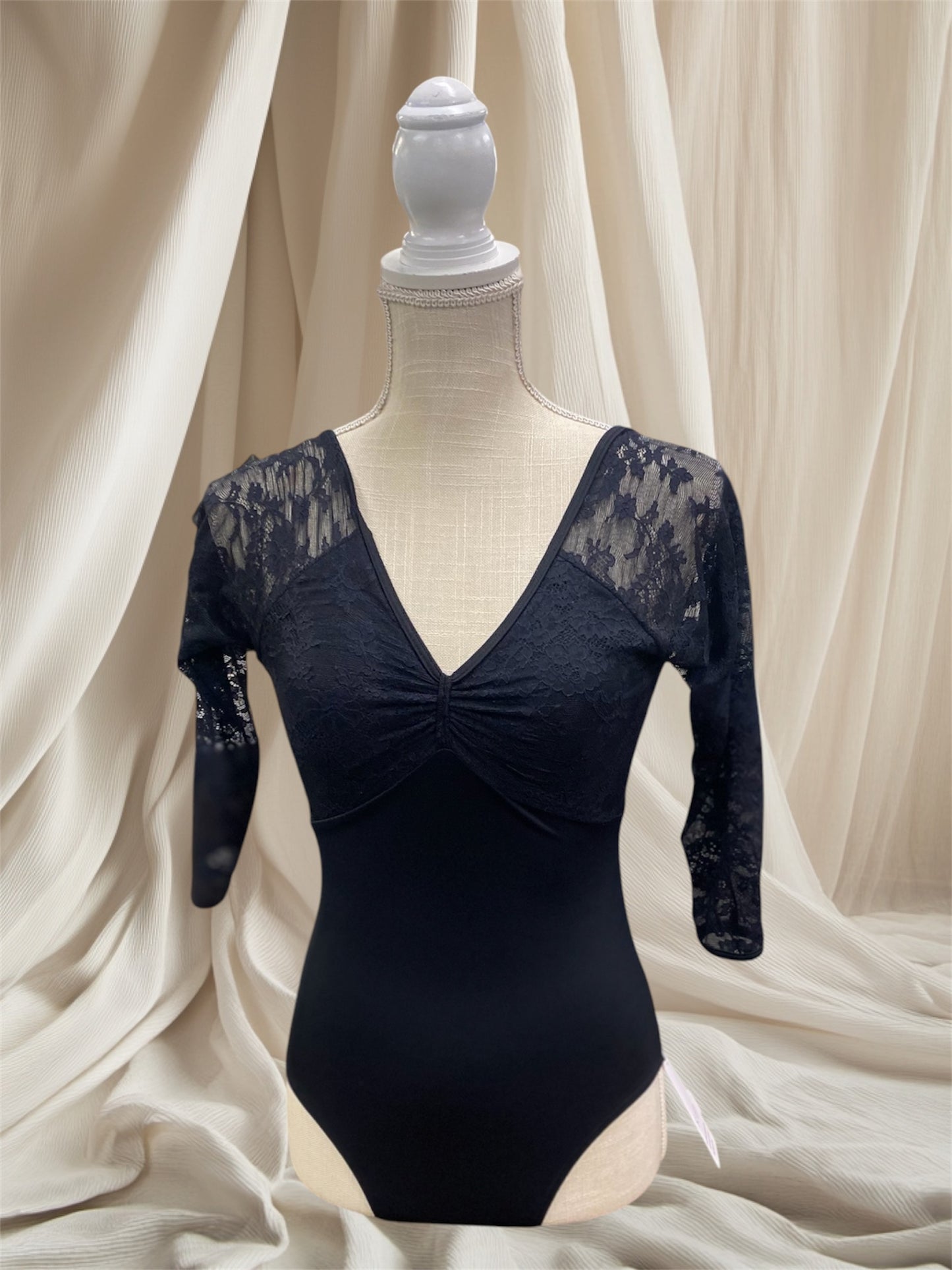 CLASS IN CLASSIC BLACK LACE OVER LEO